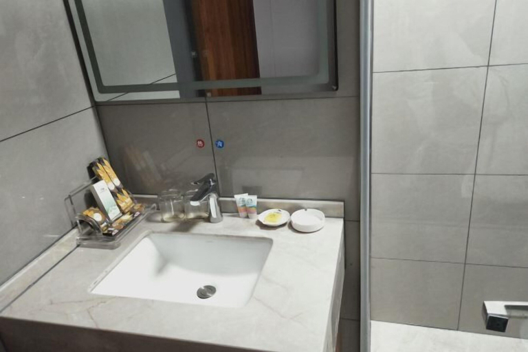 Bathroom 3, Hongchiba Holiday Hotel, Chongqing