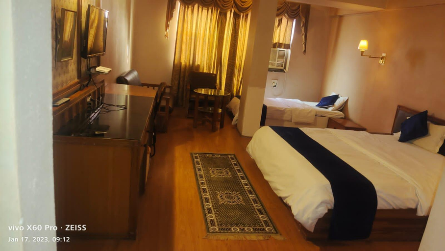Bedroom 3, Hotel Shiva's Regency, Bikaner