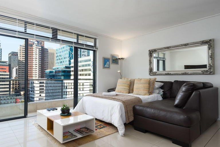 Others 5, Dockside 901, City of Cape Town