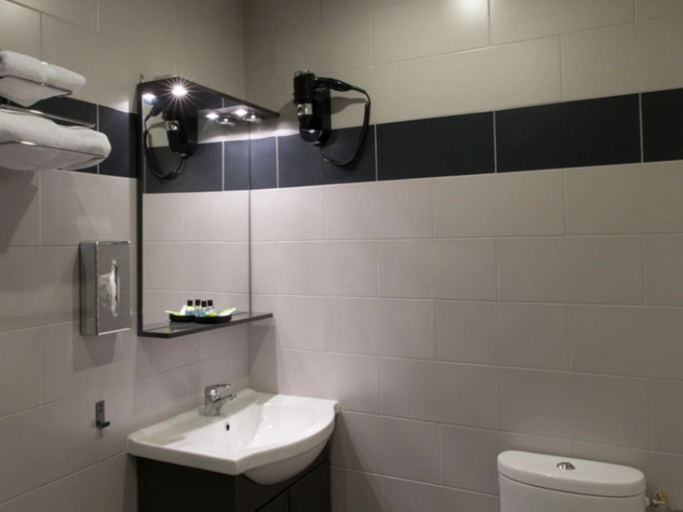 Bathroom 5, Storia Da Ennio, Yvelines
