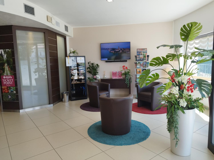Public Area 4, Kairos Garda Hotel - Be Happy Hotels, Verona