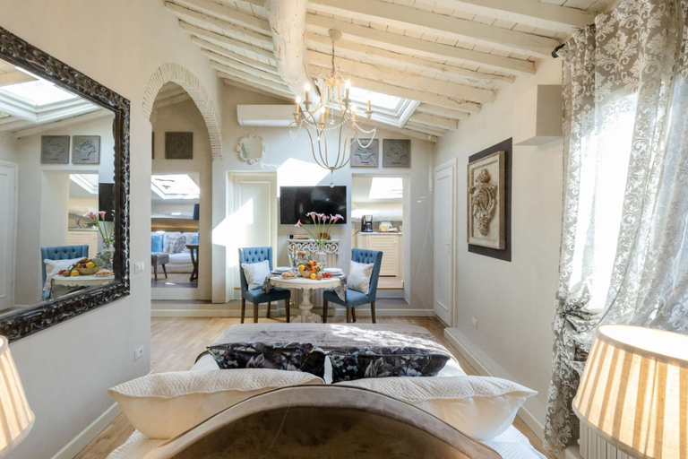 Others 3, Moro Studio Suite in Lucca, Lucca