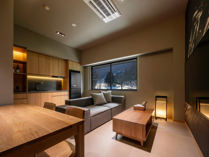 Others 5, Ski Inn Hakuba, Iwatake, Hakuba
