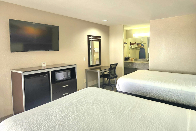 Bedroom 8