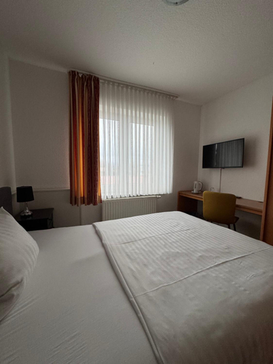 Bedroom 3, DUA Hotel, Region Hannover