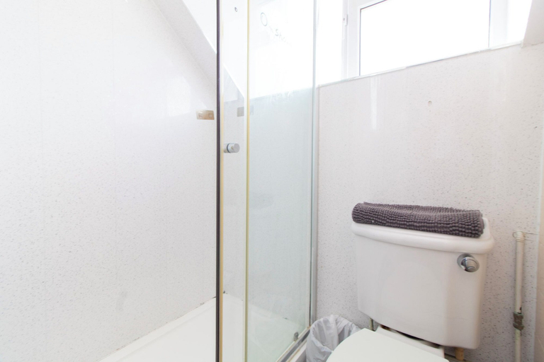 Bathroom 3, Brookvale Guest House Room 12, Southampton