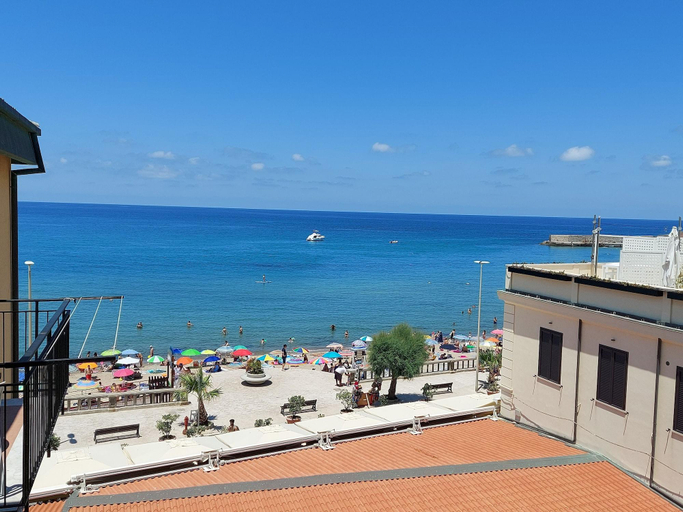 Exterior & Views, B B Le Suites Di Costanza, Palermo