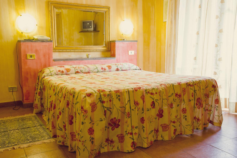 Others 5, Hotel Centrale, Viterbo