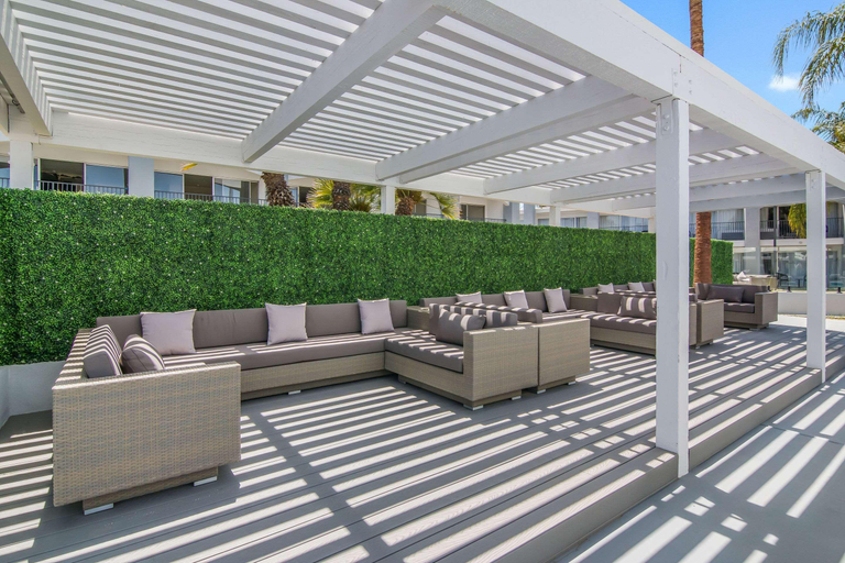 Food & Drinks 5, Hourglass Hotel, Trademark Collection by Wyndham, Kern
