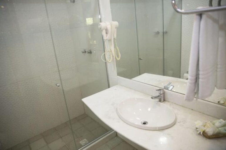 Bathroom 3, Hotel 7 Colinas, Olinda