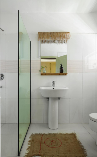 Bathroom 2, Sixteen By Sixteen, Eti-Osa