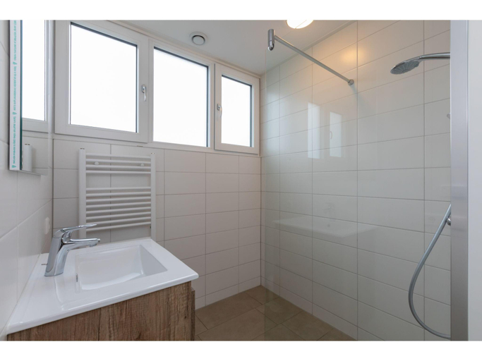 Bathroom, Holiday Home near Beach Burgh-Haamstede, Schouwen-Duiveland