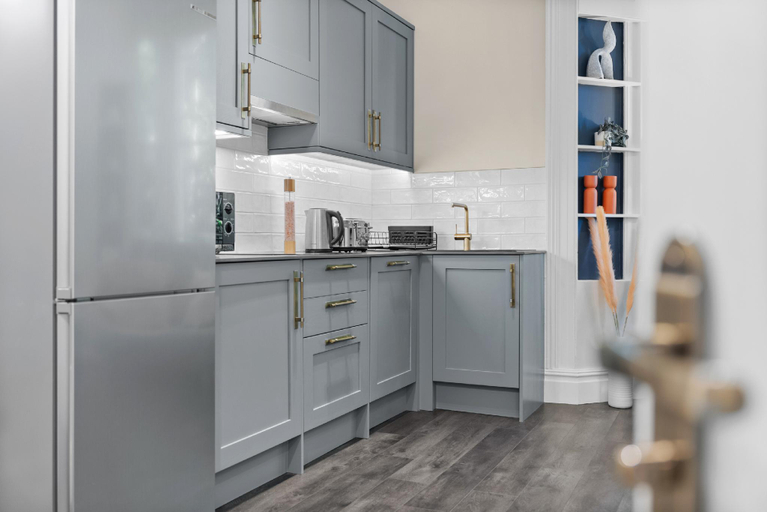 Others 4, VICHY - The Hampstead Star | Prime Location, London