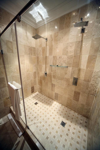 Bathroom 3, Fusion Boutique Hotel, Capricorn