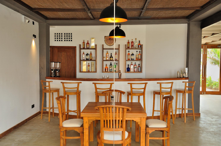 Food & Drinks, Tantalize Beach, Hikkaduwa