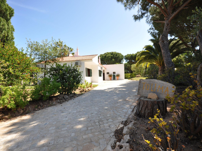 Others 4, Villa in Vilamoura with Pool near Golf Course, Loulé