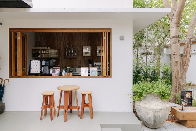 Food & Drinks 2, Baan phandao, Mae Rim