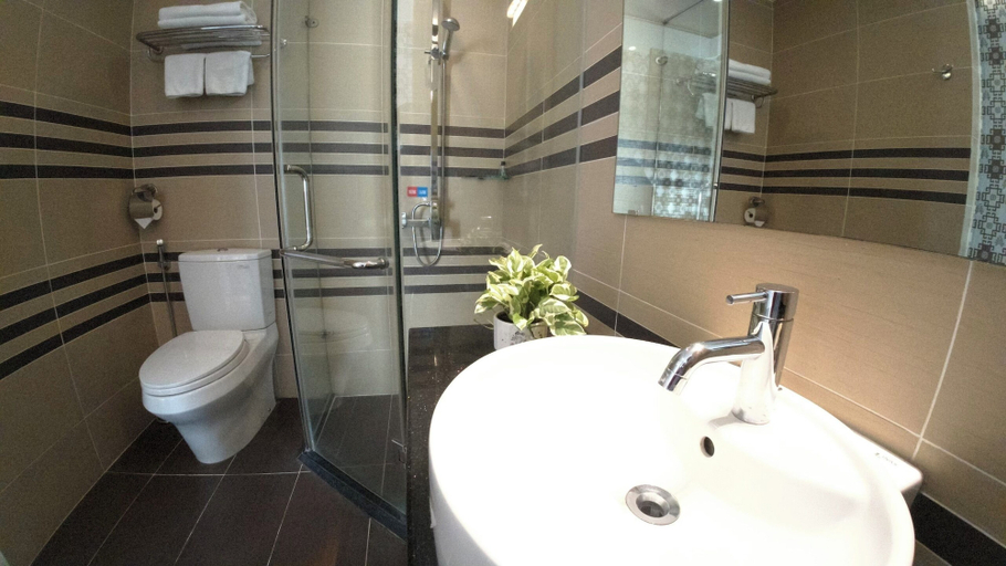Bathroom 4, Ngoc Linh Luxury Hotel, Vũng Tàu