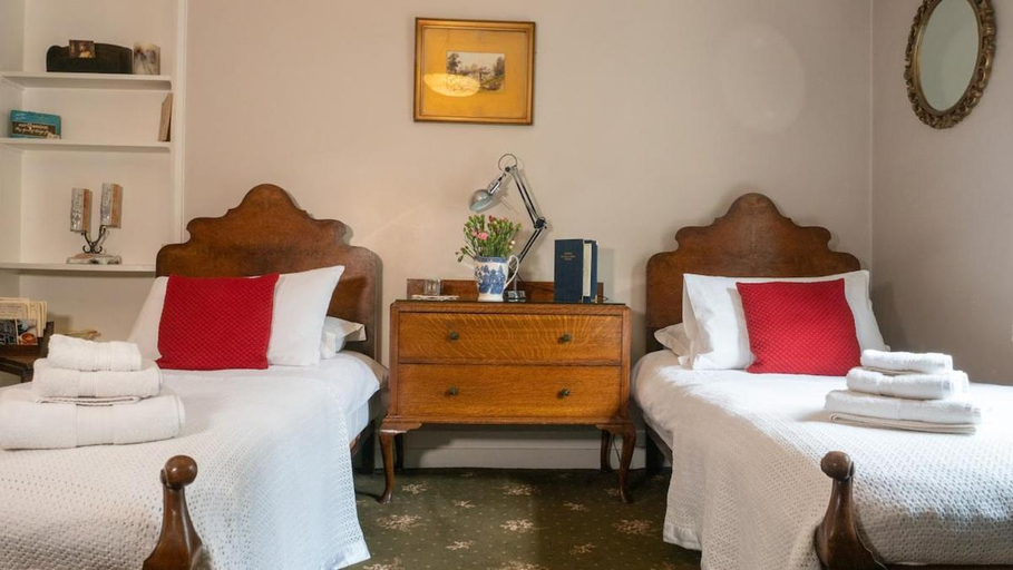 Bedroom 2, Maids Guest Rooms, London