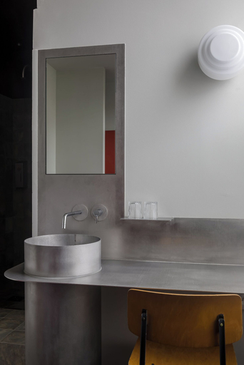 Bathroom 4, Hotel Pilar, Antwerpen
