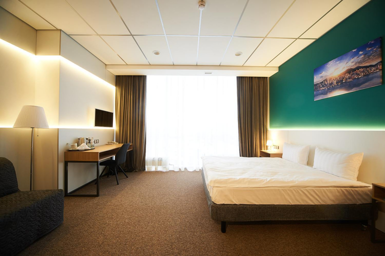 Bedroom 3, Urban Hotel, Omskiy rayon