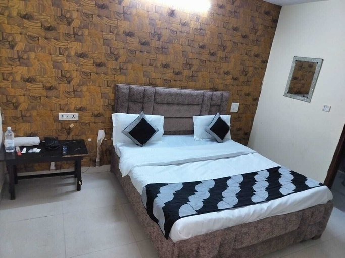 Bedroom 4, Hotel Green Snapper, Delhi