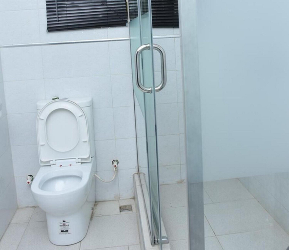 Bathroom 3, Bahamas Hotels International, AbujaMun