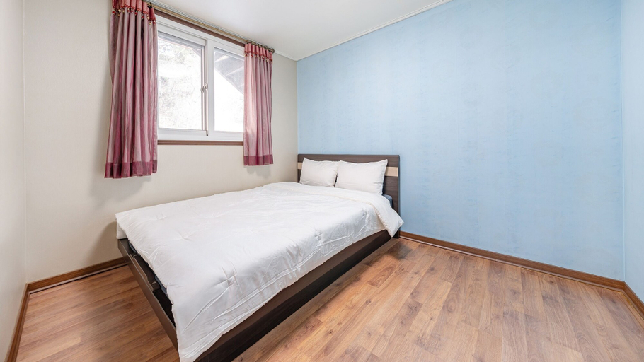 Bedroom 3, Yeongwol Nature & Retreat, Pyeongchang