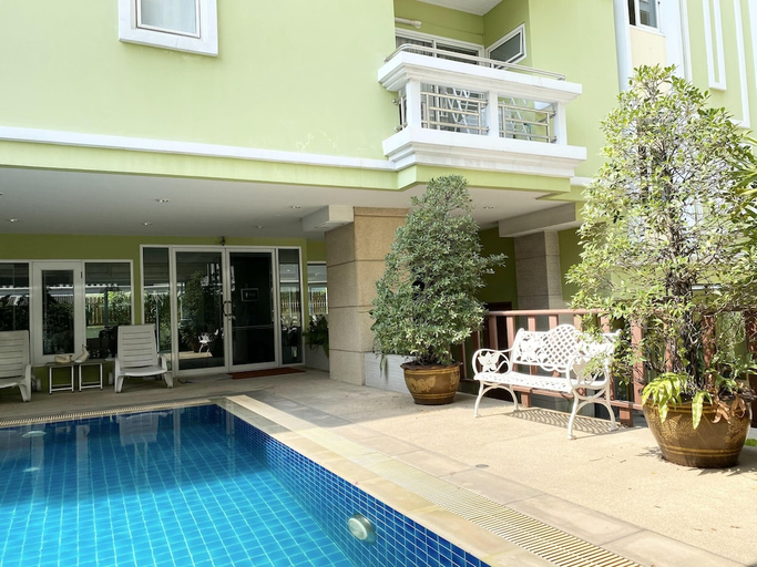 Sport & Beauty 4, 14 Place Sukhumvit Suites, Khlong Toey