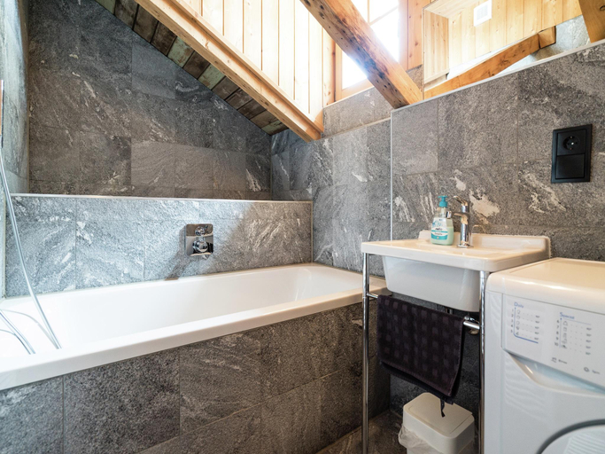Bathroom, Chalet with Views, Privacy Fire in Kaprun, Zell am See