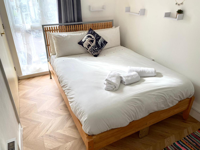 Bedroom 2, Norwich Apartment - Cosy & Comfortable 1 Bedroom, London