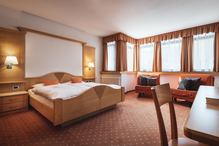 Bedroom 2, BergHotel Majarei, Bolzano