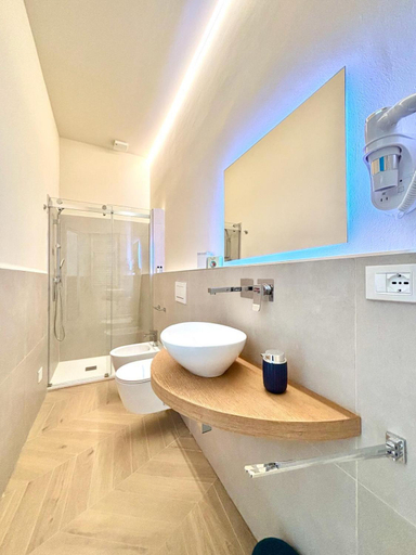 Bathroom 3, Reno Suite Bologna, Bologna