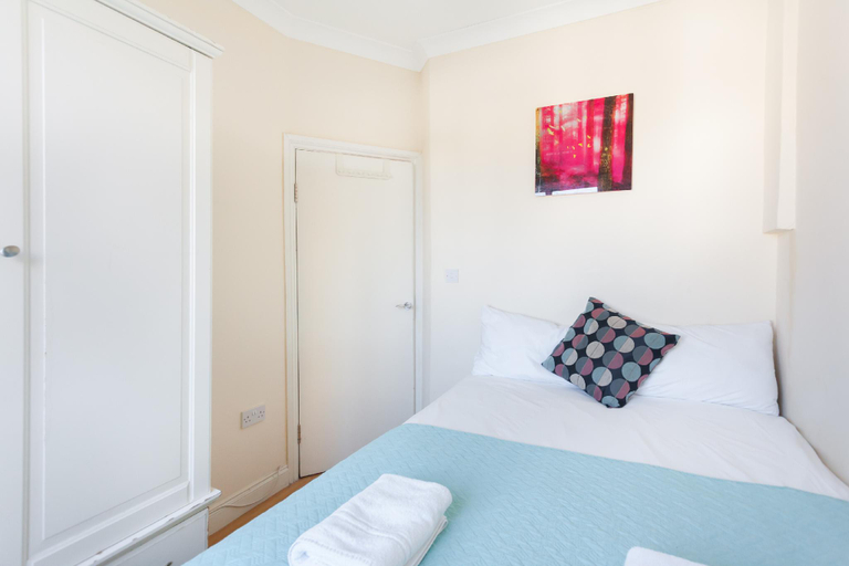 Bedroom 4, Euston Budget Apartment and Rooms, London