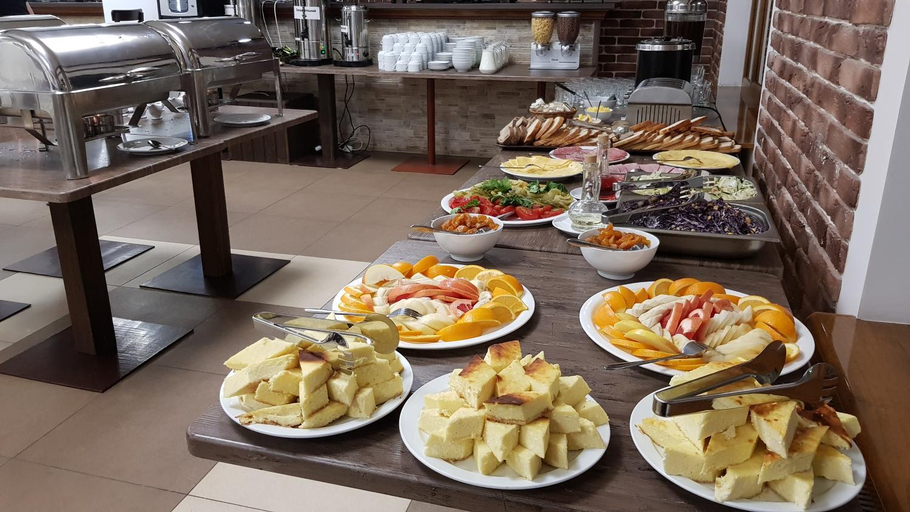 Food & Drinks 5, Zaporizʹka Sich, Nadvirnians'kyi