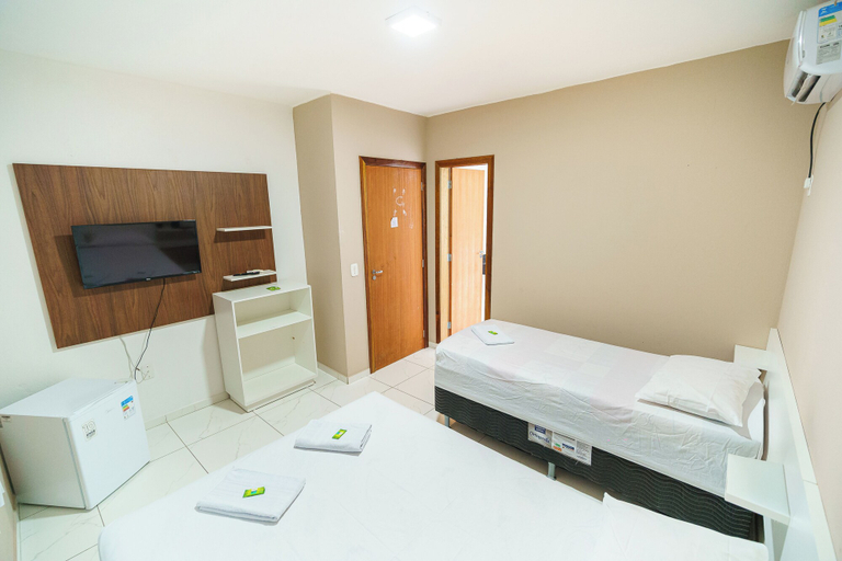 Bedroom 3, Hotel Janaína, Porto Belo