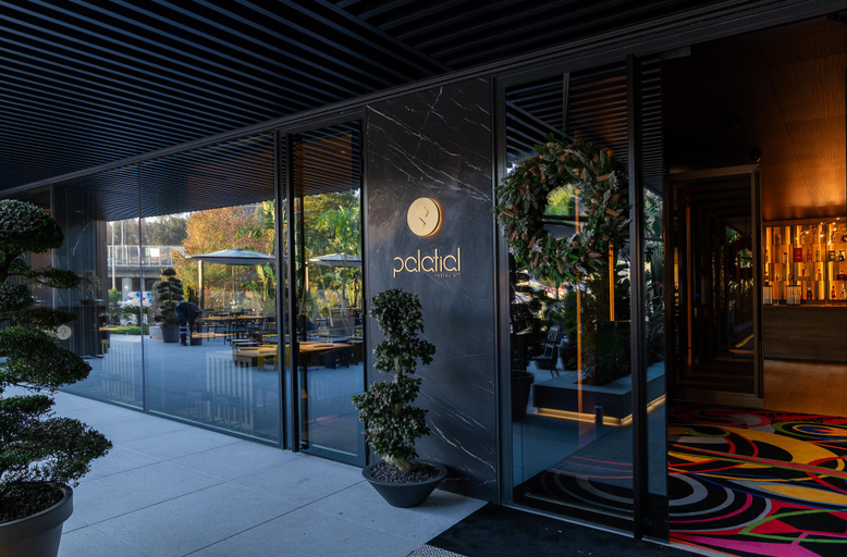 Exterior & Views 2, Palatial Suites, Braga