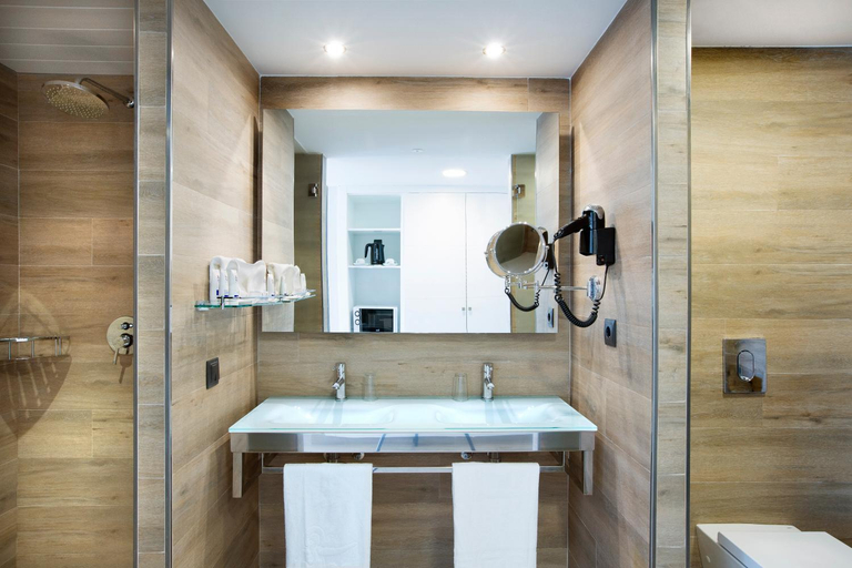 Bathroom 4, Mar Hotels Playa de Muro Suites, Baleares