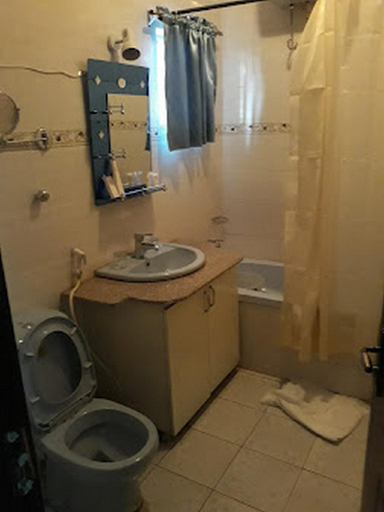 Bathroom 3, Inti's Royal Suites, AbujaMun