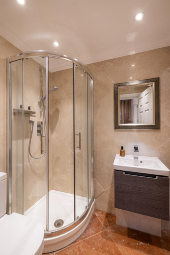 Bathroom 3, Courtfield Gardens Apartments, London