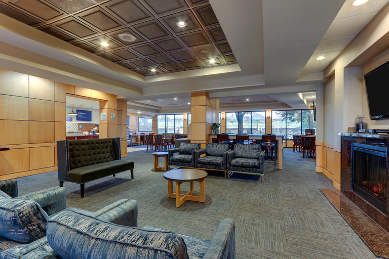 Public Area 5, Holiday Inn Express ABERDEEN-CHESAPEAKE HOUSE by IHG, Harford