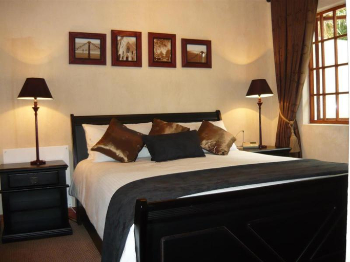 Bedroom 2, 2 Leafed Doors Guesthouse, City of Johannesburg