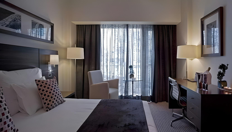 Bedroom 3, LAGOAS PARK HOTEL, Oeiras