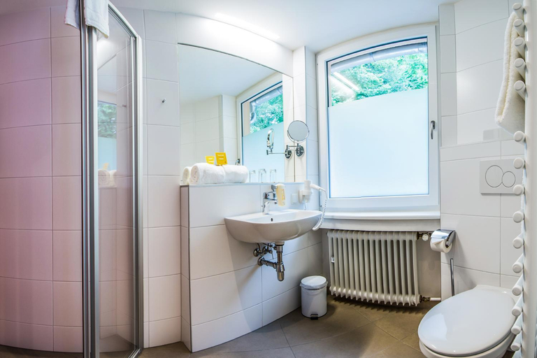Bathroom 3, JUFA Hotel Konigswinter/Bonn, Rhein-Sieg-Kreis