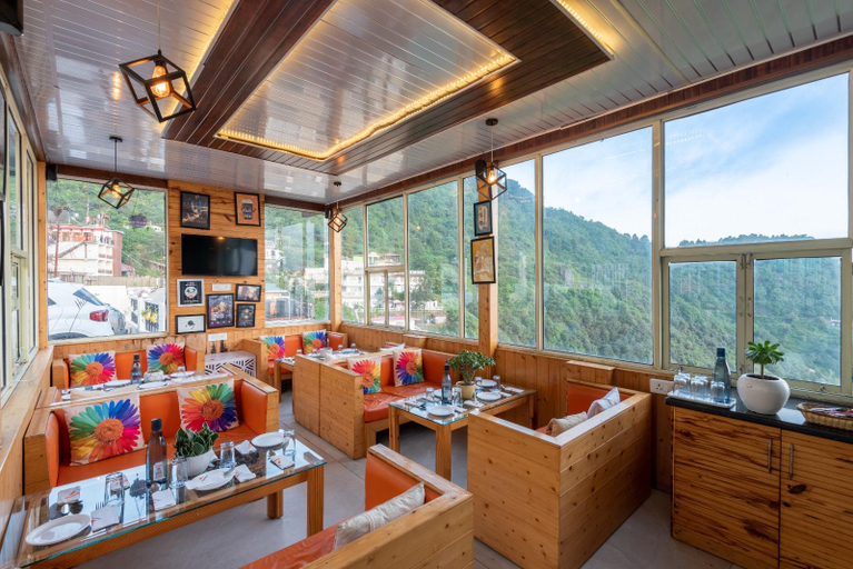 Food & Drinks 5, Shining hills by Lawrence Hotels , Dehradun