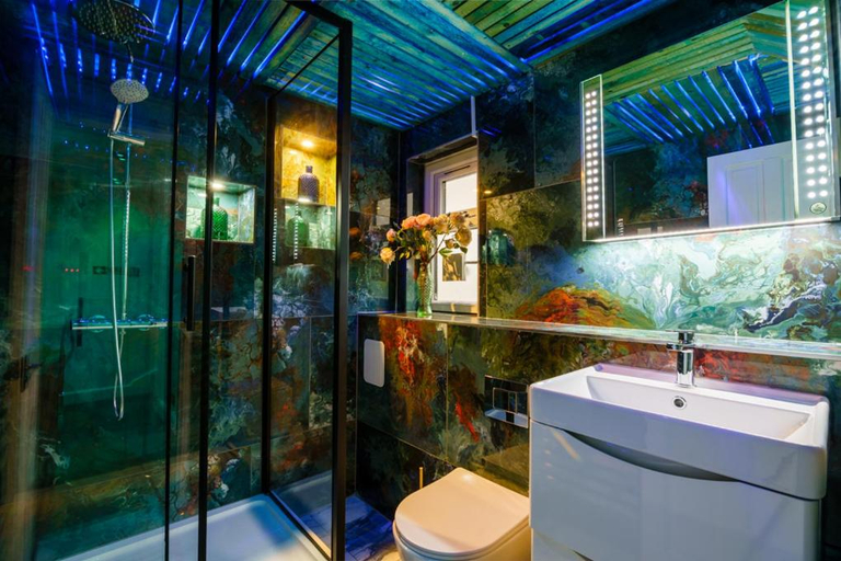 Bathroom 4, Central London Hub, London