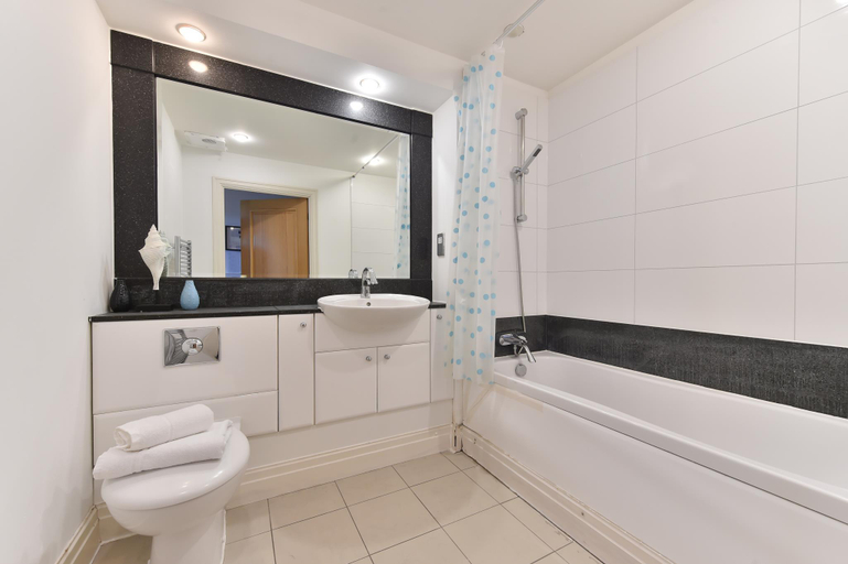 Bathroom 3, Paddington Apartments, London
