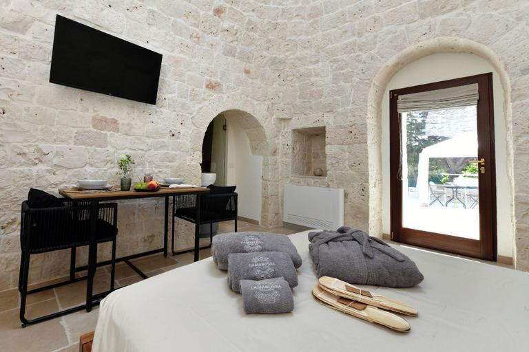 Bedroom 3, Lamarossa Trulli & Suites, Bari