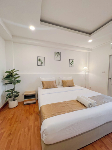 Bedroom 12