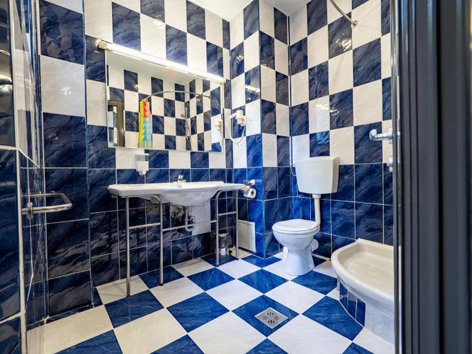 Bathroom 4, Hotel Anca, Tuzla